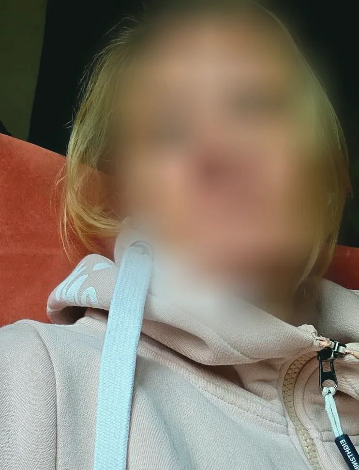 Elena, 39