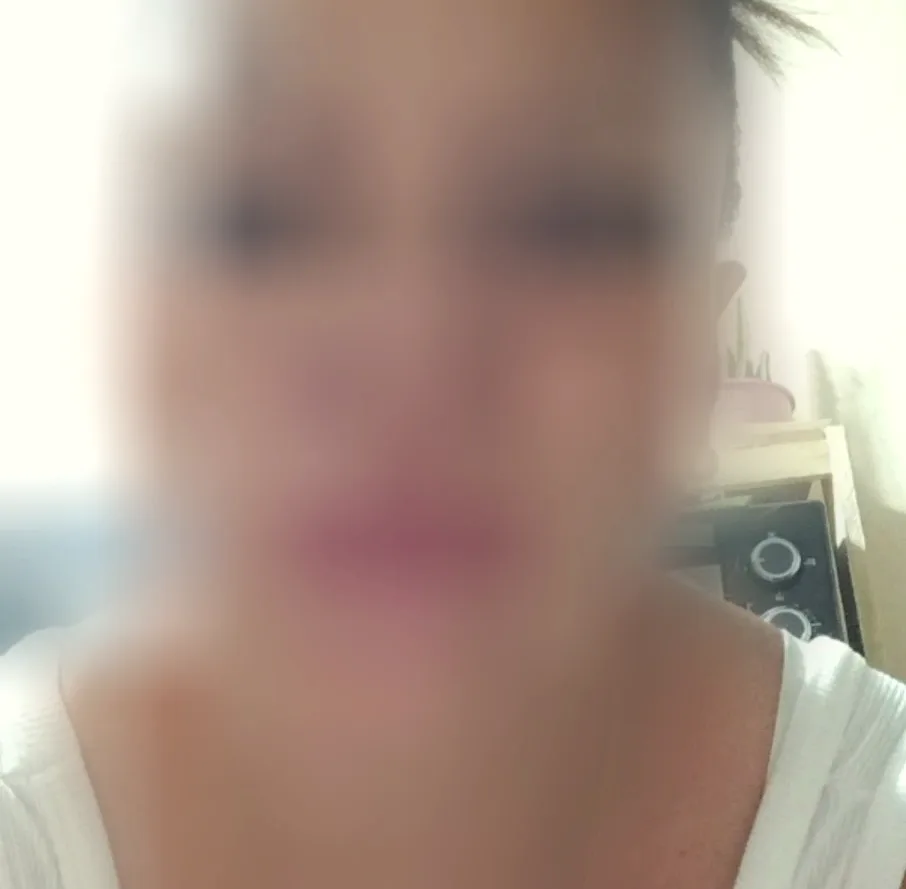 Emilia, 37