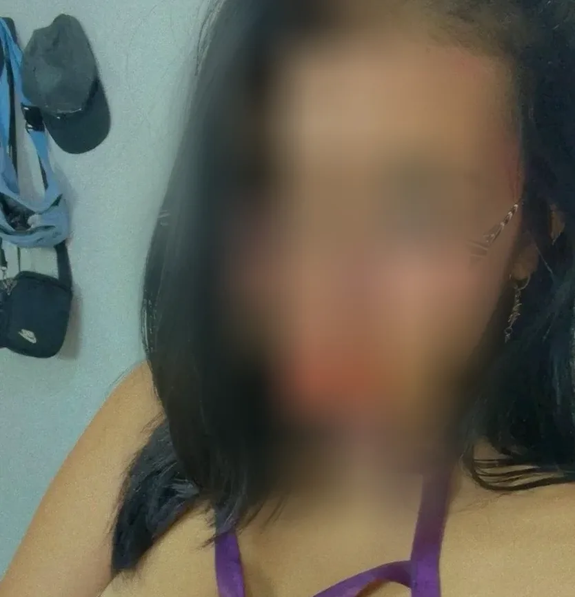 Michelle, 23