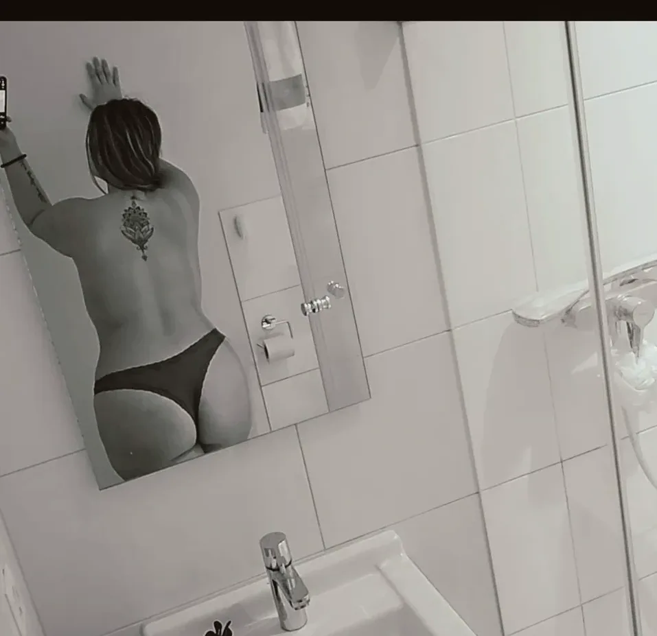 Miriam, 28