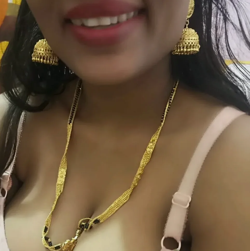Yvonne, 30